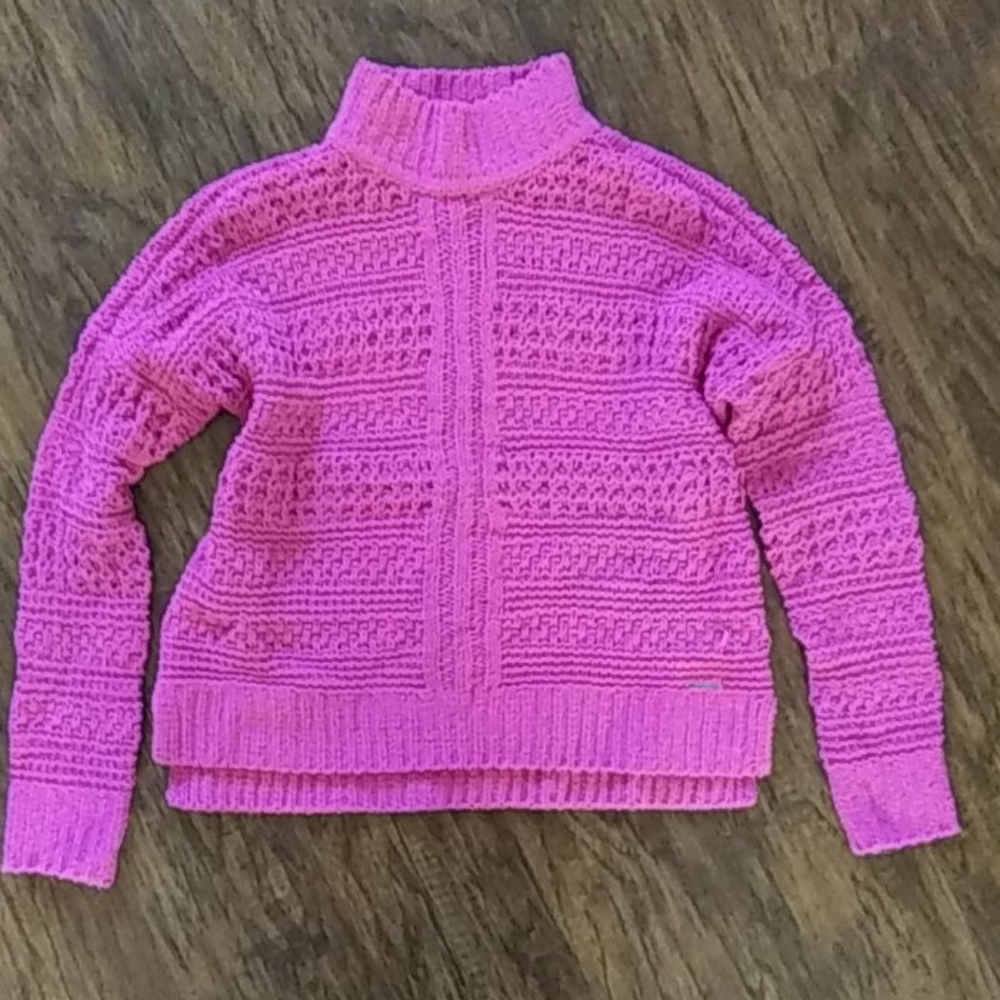 Abercrombie & Fitch sweater